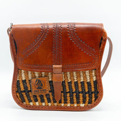 Nane Sling Bag – Handwoven Sisal & Leather Crossbody (Artisan-Made in Kenya)
